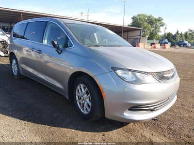 CHRYSLER PACIFICA 2017