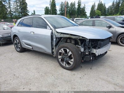 AUDI E-TRON 2022