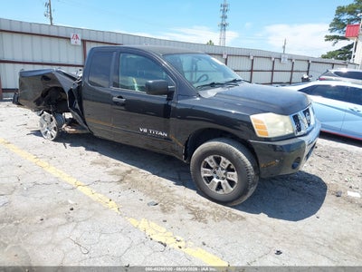NISSAN TITAN 2010