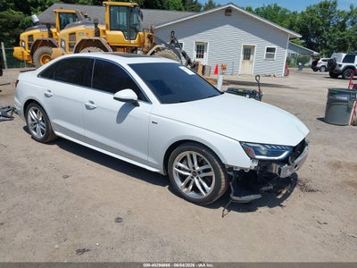 AUDI A4 2022