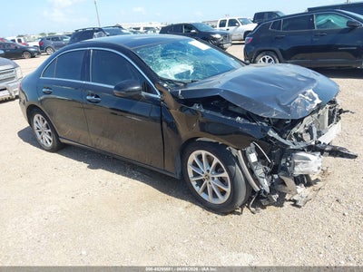 MERCEDES-BENZ A 220 2019
