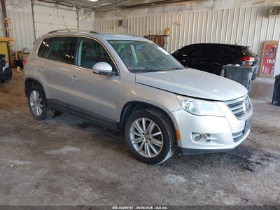 VOLKSWAGEN TIGUAN 2011