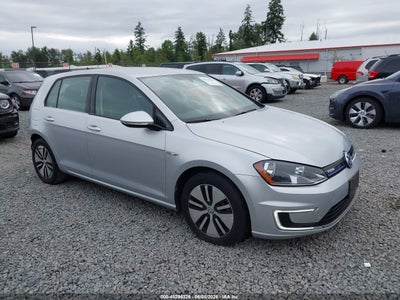 VOLKSWAGEN E-GOLF 2016