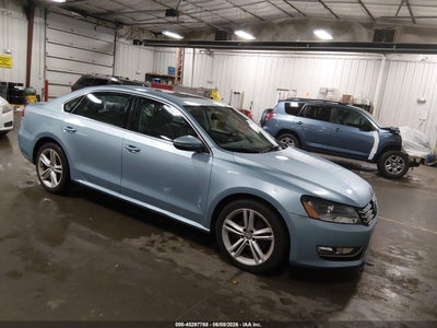 VOLKSWAGEN PASSAT 2012