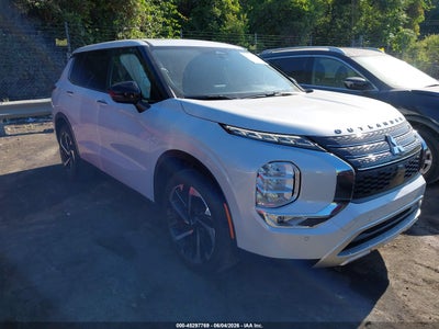 MITSUBISHI OUTLANDER 2024