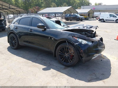 INFINITI QX70 2017