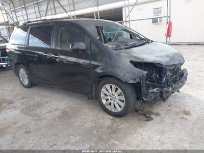 TOYOTA SIENNA 2011
