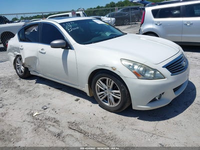 INFINITI G37 2013