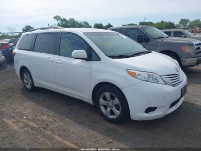 TOYOTA SIENNA 2017