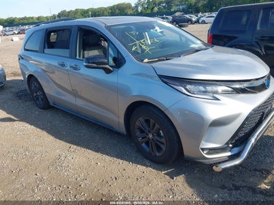 TOYOTA SIENNA 2025
