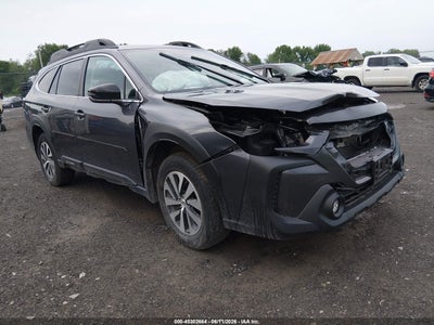 SUBARU OUTBACK 2025