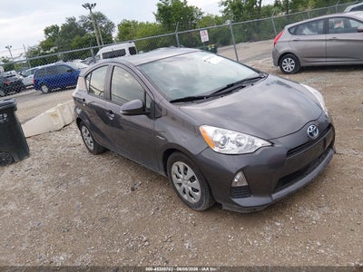 TOYOTA PRIUS C 2014