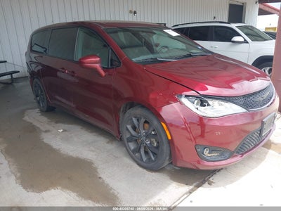 CHRYSLER PACIFICA 2018