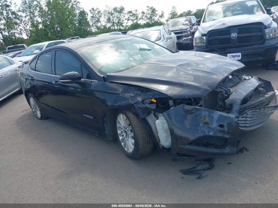 FORD FUSION HYBRID 2015