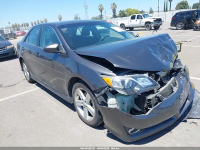 TOYOTA CAMRY 2014