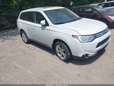 MITSUBISHI OUTLANDER 2014