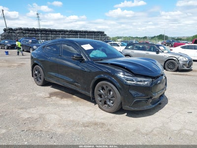 FORD MUSTANG MACH-E 2023