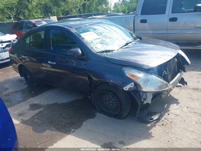 NISSAN VERSA 2015