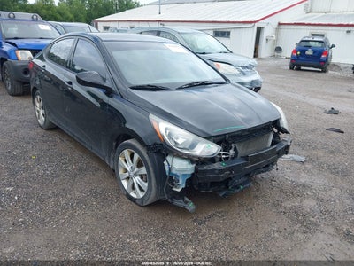 HYUNDAI ACCENT 2013