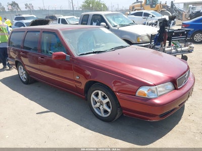 VOLVO V70 2000