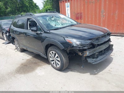 SUBARU OUTBACK 2025
