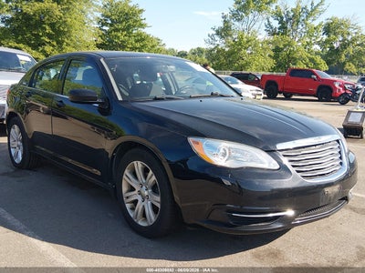 CHRYSLER 200 2013