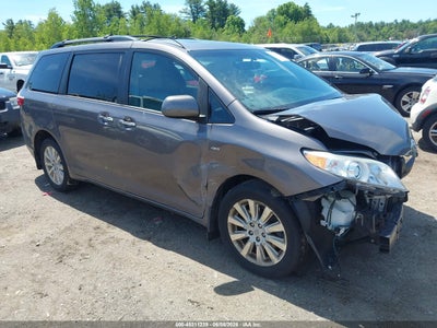 TOYOTA SIENNA 2016