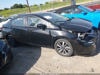 NISSAN VERSA 2025