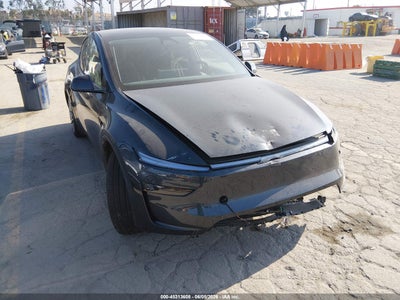 TESLA MODEL Y 2026