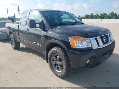 NISSAN TITAN 2014