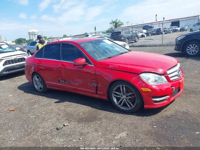 MERCEDES-BENZ C 300 2014