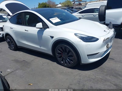 TESLA MODEL Y 2024
