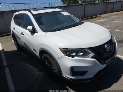 NISSAN ROGUE 2017