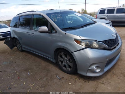 TOYOTA SIENNA 2011