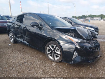 TOYOTA PRIUS 2018