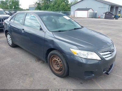 TOYOTA CAMRY 2011