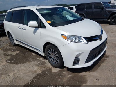 TOYOTA SIENNA 2019