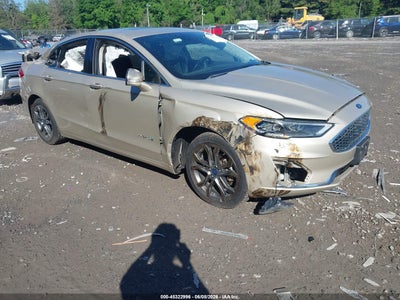 FORD FUSION HYBRID 2019