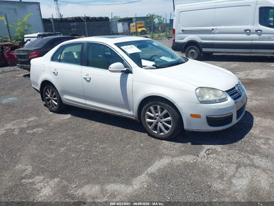 VOLKSWAGEN JETTA 2010