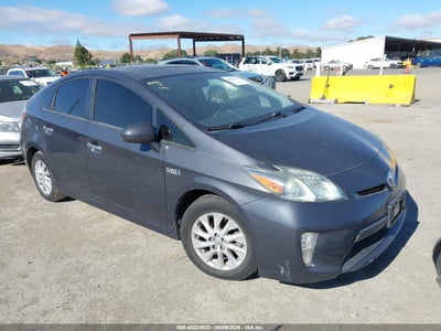TOYOTA PRIUS PLUG-IN 2014