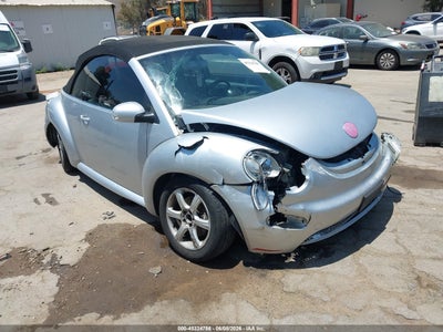 VOLKSWAGEN NEW BEETLE 2004