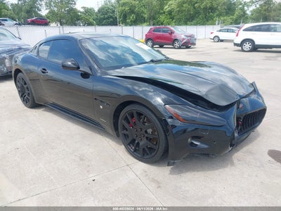 MASERATI GRANTURISMO 2012