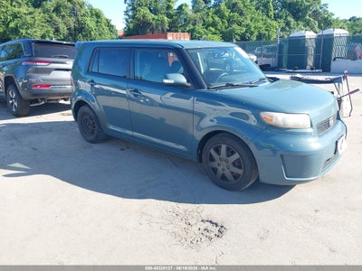 SCION XB 2010