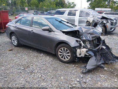 TOYOTA CAMRY 2016