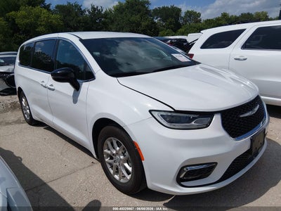 CHRYSLER PACIFICA 2026