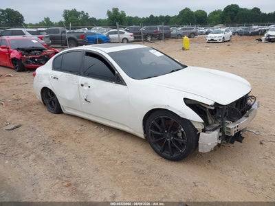 INFINITI G37 2013