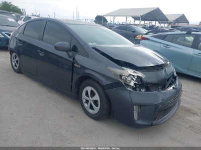 TOYOTA PRIUS 2013