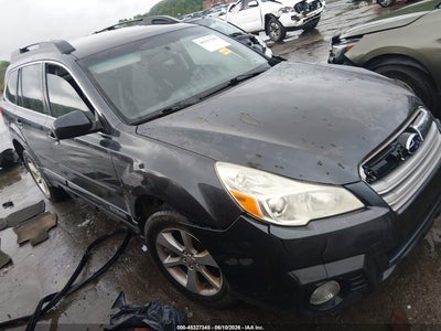 SUBARU OUTBACK 2013