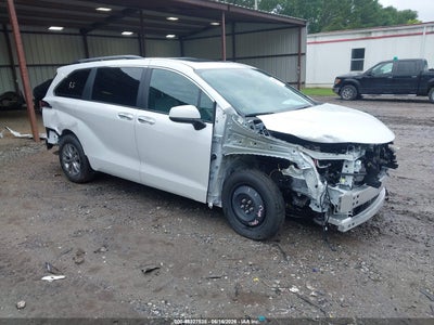 TOYOTA SIENNA 2026