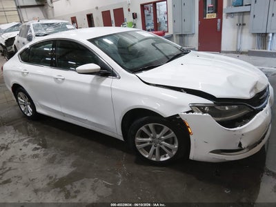 CHRYSLER 200 2015